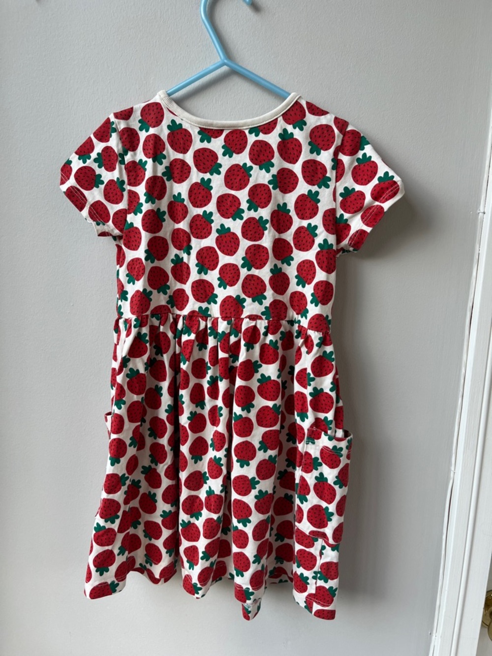Hanna Andersson Strawberry Dress - Picture 4 of 4
